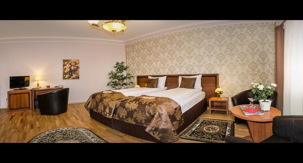Hotel Boutique Bulevard Sighisoara Room photo