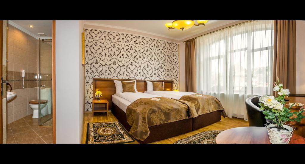Hotel Boutique Bulevard Sighisoara Room photo